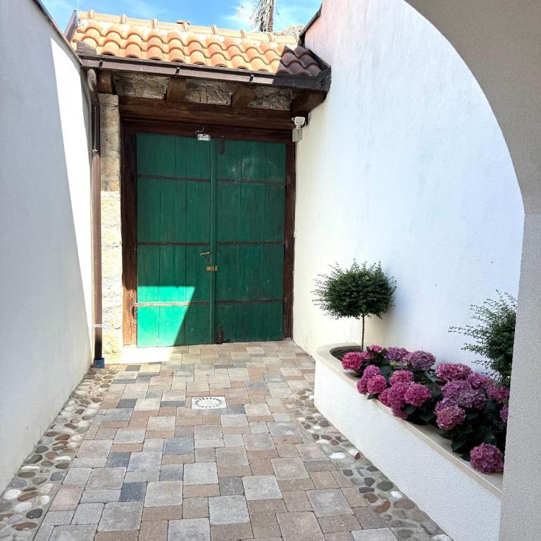 Villa Sevdah - apartments in the city centre, with pool and free parking - One-Bedroom Apartment with Pool View - 12