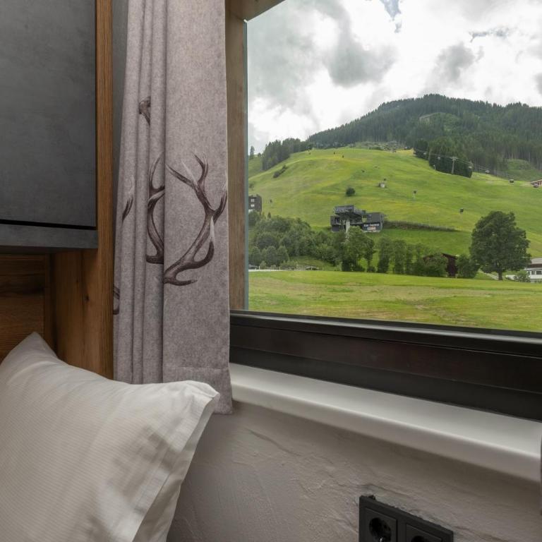 Hofers Herzstück - Einzelzimmer mit Zustellbett - 4