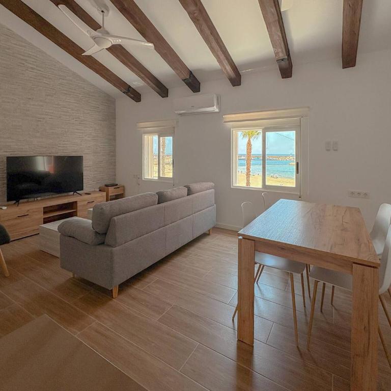 Stylish Seafront Apartment - Apartamento - 11