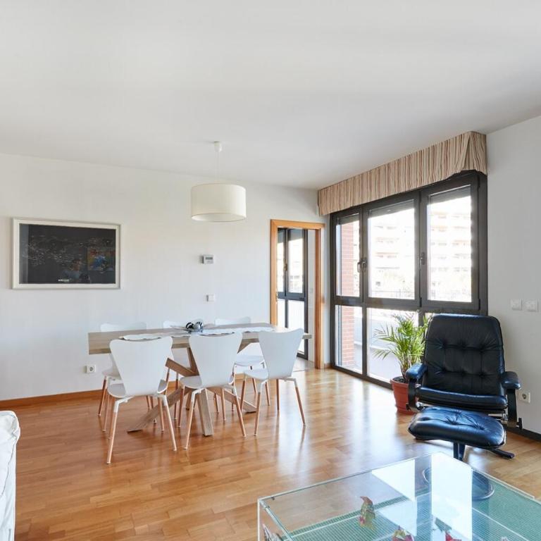 Bee Happy Erletokieta apartamento en Pamplona - Apartment - 3
