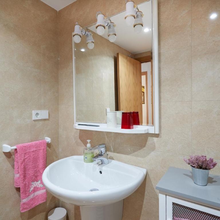 Bee Happy Erletokieta apartamento en Pamplona - Apartment - 15