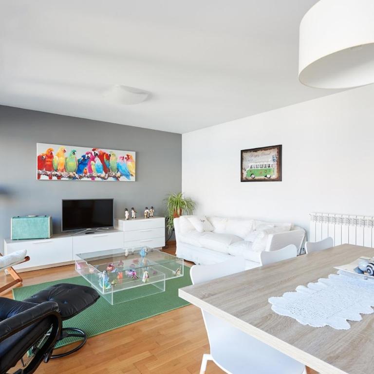Bee Happy Erletokieta apartamento en Pamplona - Apartment - 2
