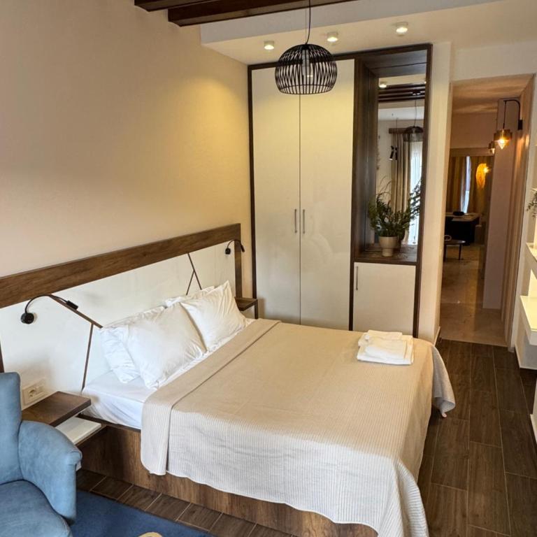 Apartments Secret Garden - One-Bedroom Apartment - 3