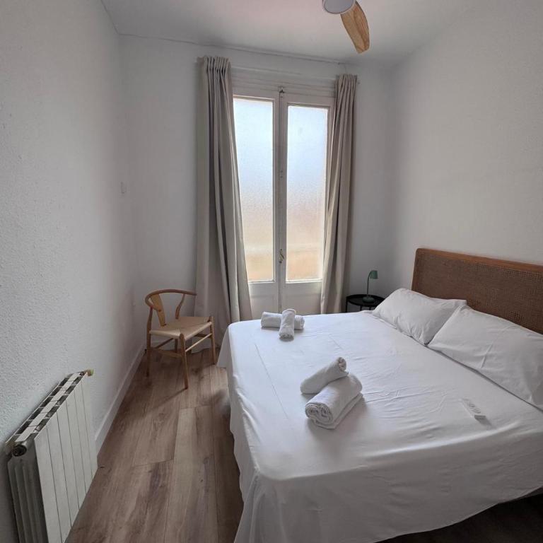 Calma House Barcelona - Superior Queen Room - 2
