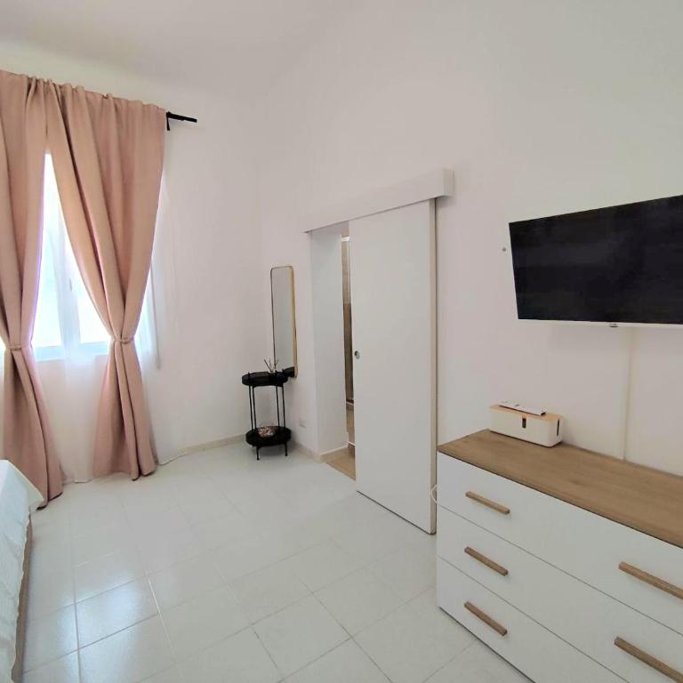RIHANNA&IANIS House - Appartamento con 1 Camera da Letto - 2
