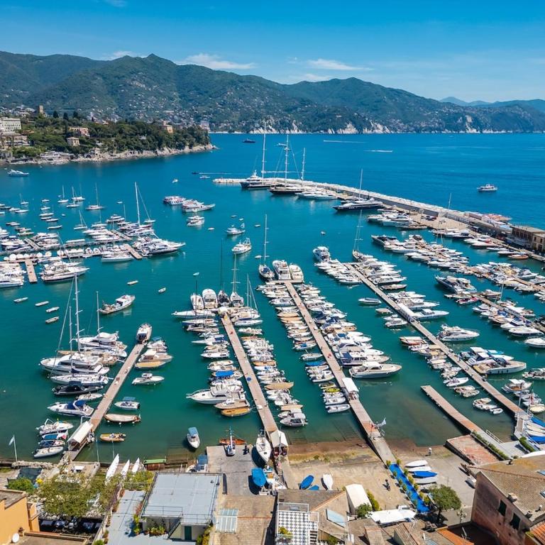Sea View Home - Steps to Sea - AC - WiFi - Center - Appartamento con 3 Camere da Letto - 83