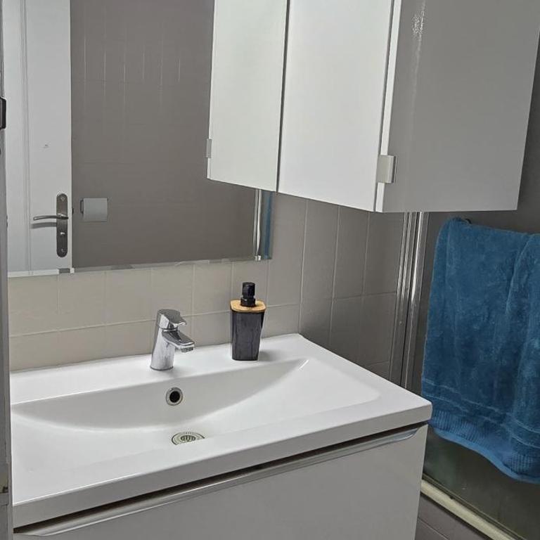 Villa 4 pièces à Fréjus Plage 5 min plage, clim, parking & BBQ - Villa con 3 Camere da Letto - 6