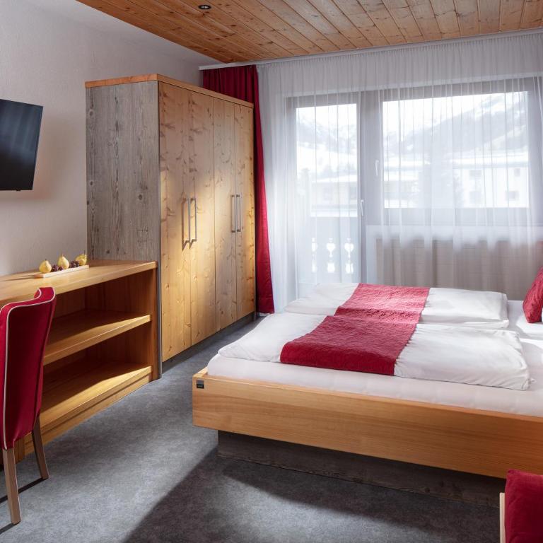 Hotel Höhlenstein - Deluxe Doppelzimmer mit Balkon - 2