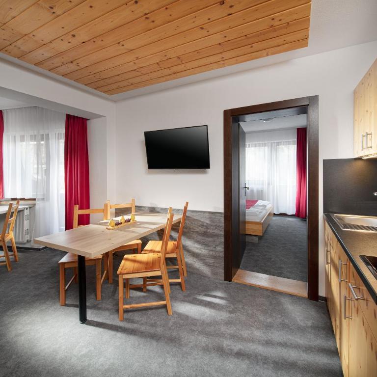 Hotel Höhlenstein - Deluxe Apartment - 2