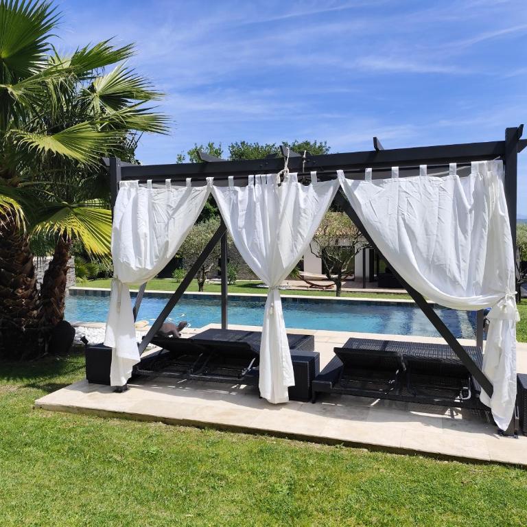 Chamarte villa piscine chauffées jardin clôturé Aix en Provence - Villa avec Piscine Privée - 5