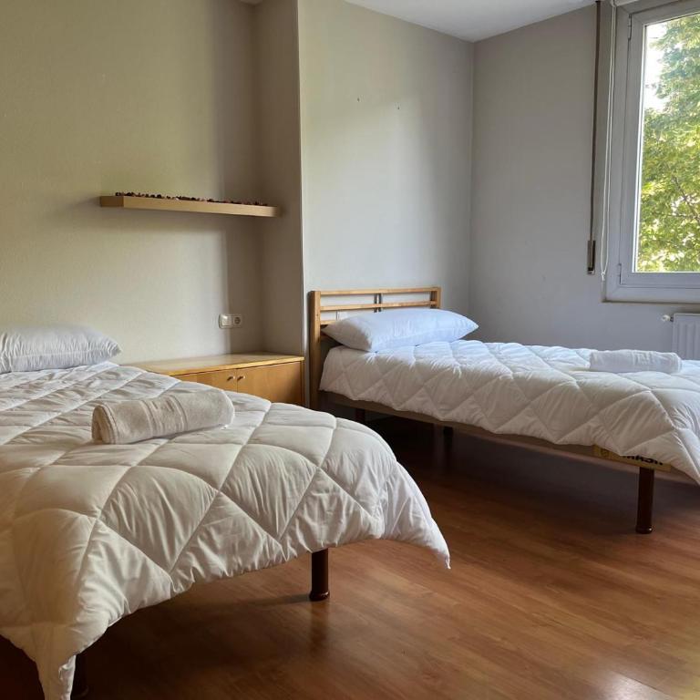 mikasita Pamplona Centro - student housing & coliving - Small Twin Room - 1