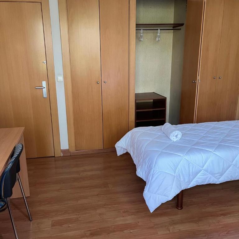 mikasita Pamplona Centro - student housing & coliving - Small Twin Room - 4
