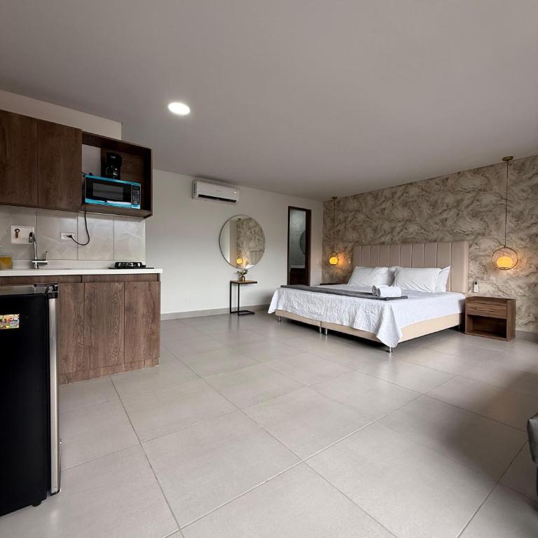 Lofts Medellin-Laureles - Deluxe One-Bedroom Apartment with City View - 2