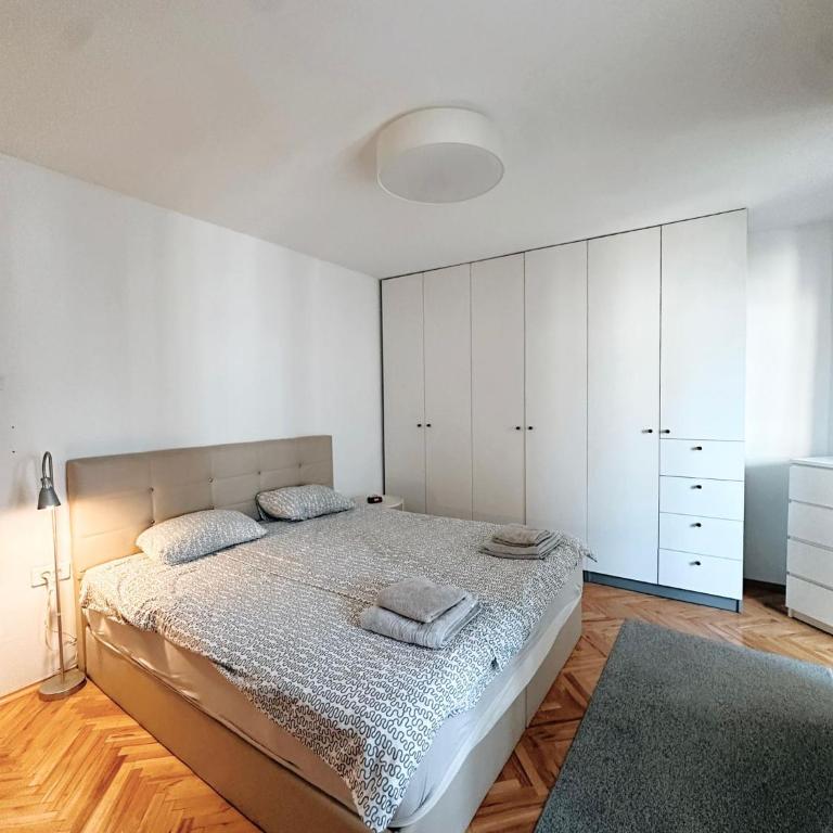Apartman Lorka - Two-Bedroom Apartment - 24