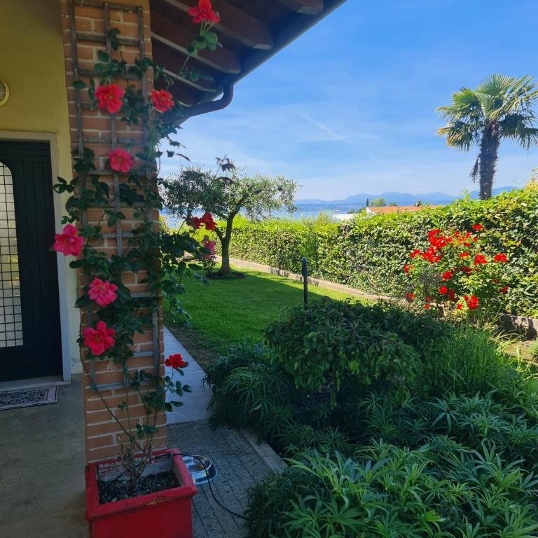 Ausblick Lazise Gardasee - Ferienhaus mit Seeblick, Infinity Pool, Garten und Garage - Casa con 2 Camere da Letto - 66