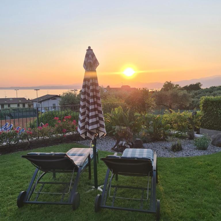 Ausblick Lazise Gardasee - Ferienhaus mit Seeblick, Infinity Pool, Garten und Garage - Casa con 2 Camere da Letto - 76