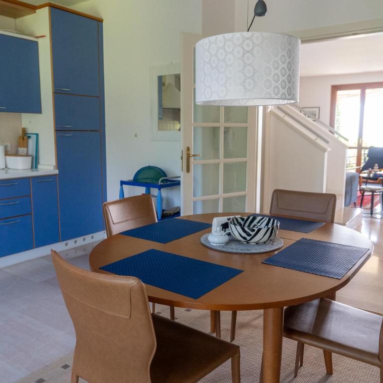Ausblick Lazise Gardasee - Ferienhaus mit Seeblick, Infinity Pool, Garten und Garage - Casa con 2 Camere da Letto - 4