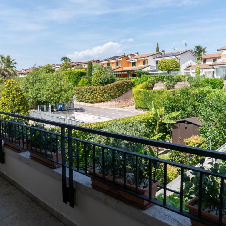 Ausblick Lazise Gardasee - Ferienhaus mit Seeblick, Infinity Pool, Garten und Garage - Casa con 2 Camere da Letto - 8