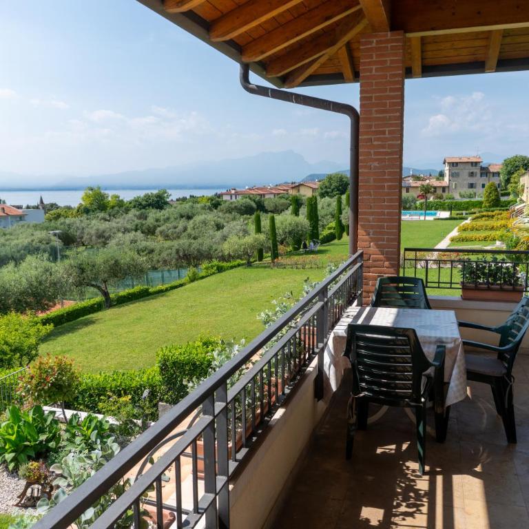 Ausblick Lazise Gardasee - Ferienhaus mit Seeblick, Infinity Pool, Garten und Garage - Casa con 2 Camere da Letto - 6