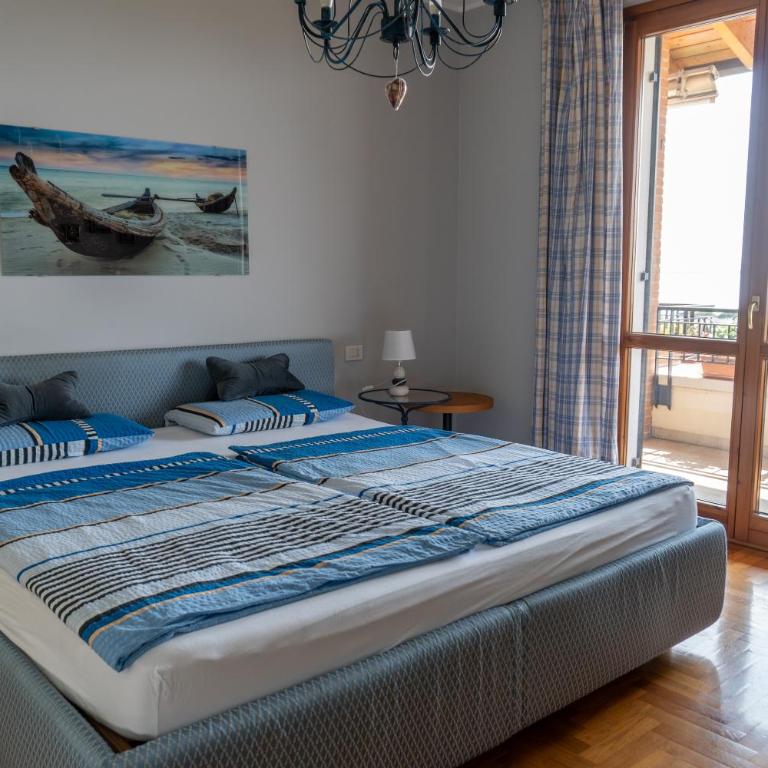 Ausblick Lazise Gardasee - Ferienhaus mit Seeblick, Infinity Pool, Garten und Garage - Casa con 2 Camere da Letto - 5