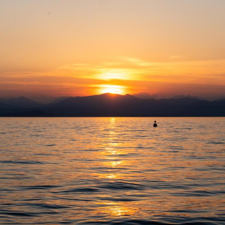 Ausblick Lazise Gardasee - Ferienhaus mit Seeblick, Infinity Pool, Garten und Garage - Casa con 2 Camere da Letto - 58