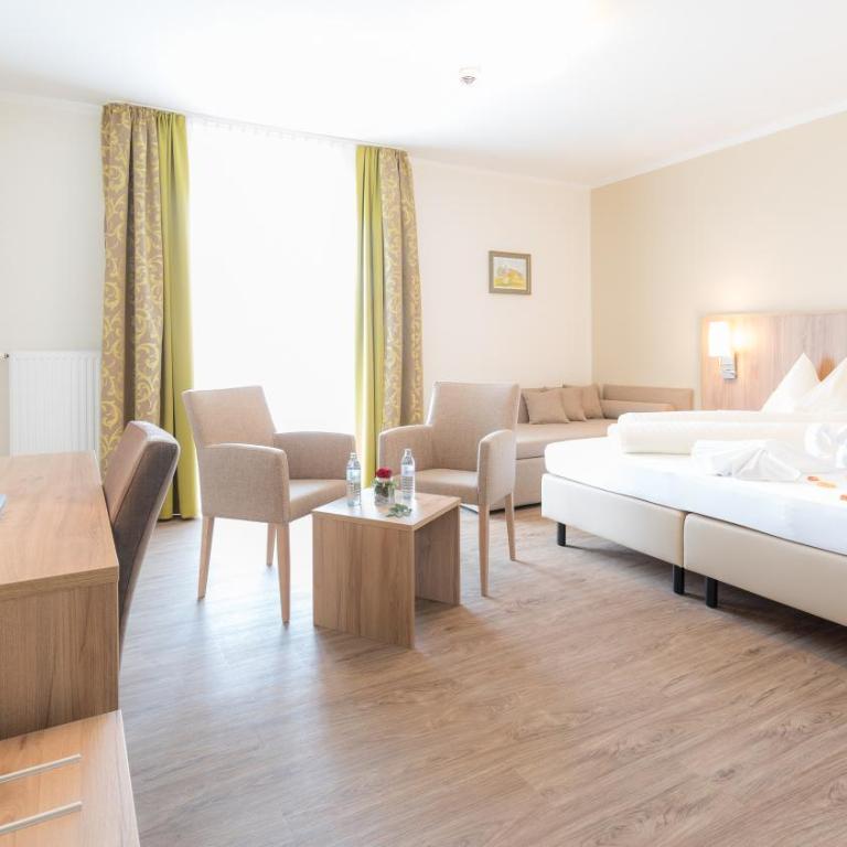 Hotel Marko - Comfort Doppelzimmer mit Balkon - 1
