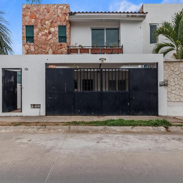 Casa Encanto - 3Bdr, 2.5bath w/Jacuzzi and Parking - Superior Villa - 38