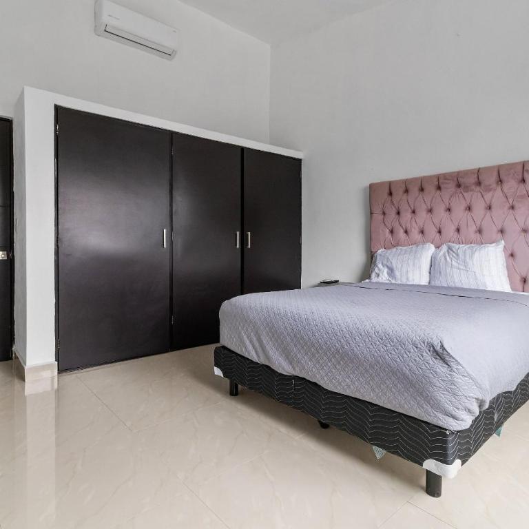 Casa Encanto - 3Bdr, 2.5bath w/Jacuzzi and Parking - Superior Villa - 25