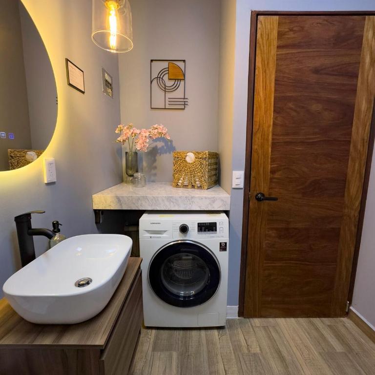 Mexico City Hipster Downtown Hideaway and Exclusive Amenities - Apartamento de 2 dormitorios - 2