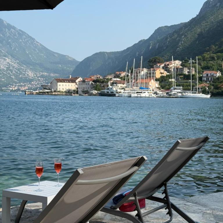 Seafront apartment - One-Bedroom Apartment - 14
