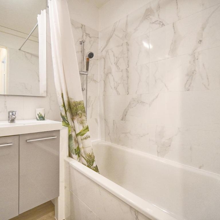 Villa Francia 2P with splendid pool -private rental - Appartement 1 Chambre - 13