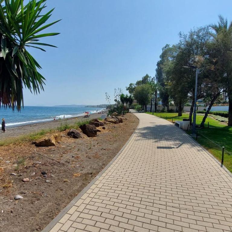 3-Min Walk to Beach , Pool , Estepona , 3BR - Casa de 3 dormitorios - 21