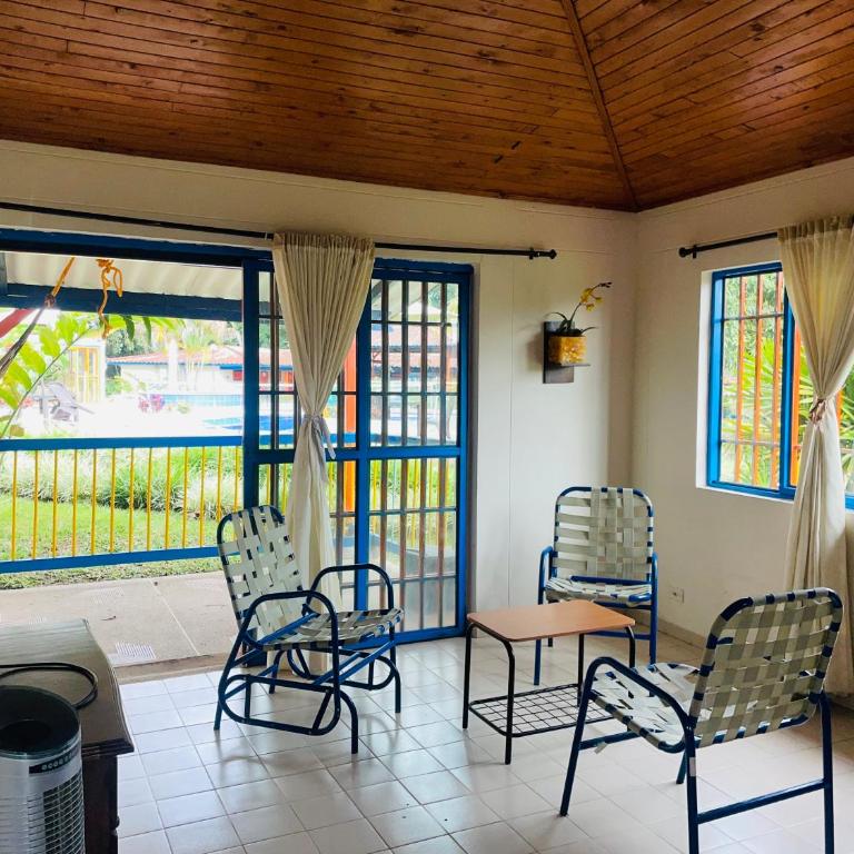 Hotel Campestre TACURRUMBI - Casa Vacacional de 3 dormitorios - 6