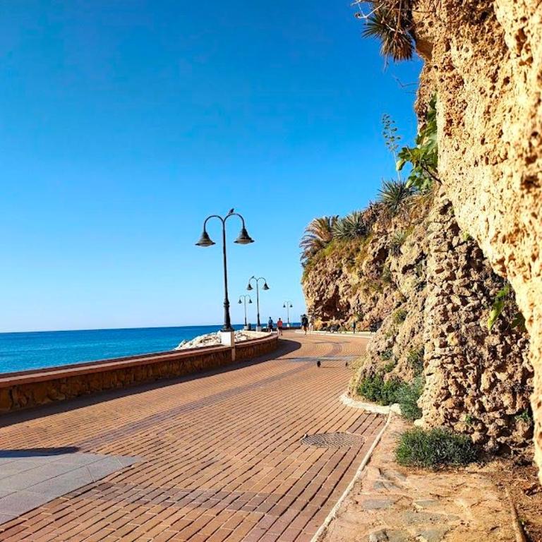 Cozy 2 Bedroom Apartment in Torremolinos Centre - Apartamento de 2 dormitorios - 1