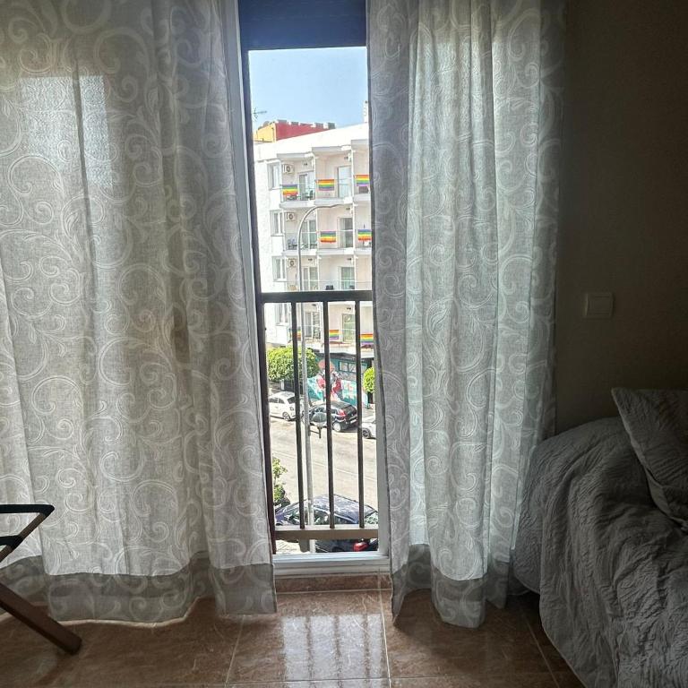 Cozy 2 Bedroom Apartment in Torremolinos Centre - Apartamento de 2 dormitorios - 9