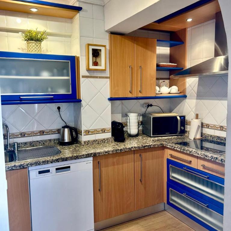 Cozy 2 Bedroom Apartment in Torremolinos Centre - Apartamento de 2 dormitorios - 22