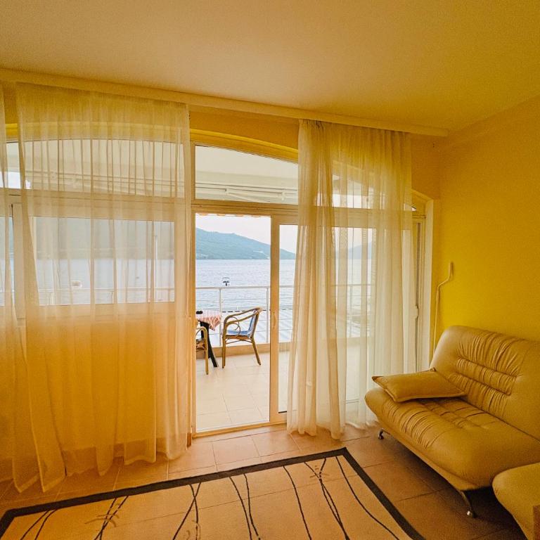 Blue Pearl - Two-Bedroom Apartment - 5