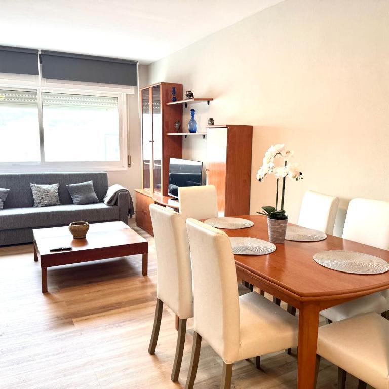Mencía Vilagarcía - Three-Bedroom Apartment - 6