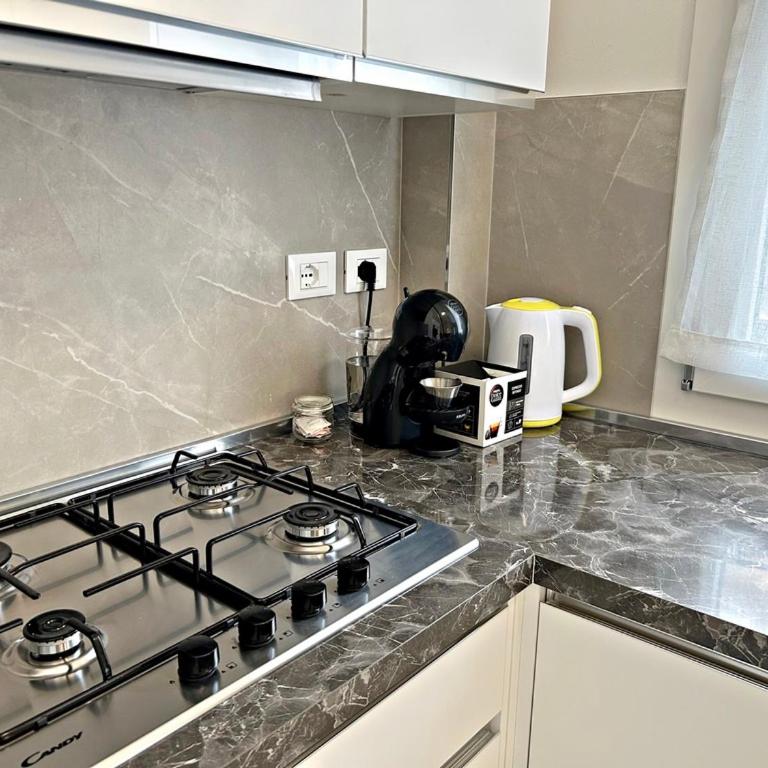 Sant'Orsola Apartment - Eleganza e Comfort a Bologna - Appartamento con 2 Camere da Letto - 12