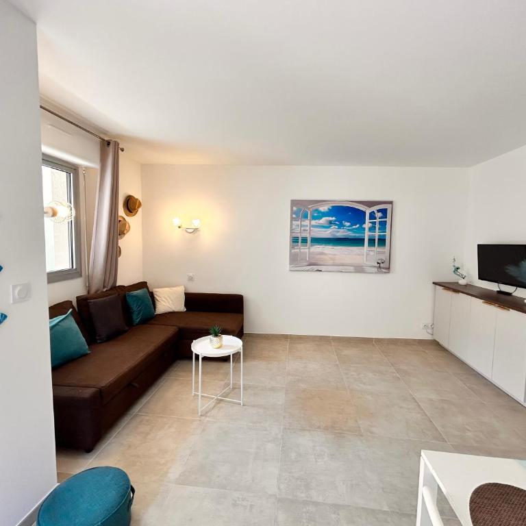 Paradis- 4 PERS, Neuf, Hyper centre ! Plage à 2 mn- Climatisé - Apartment mit 1 Schlafzimmer - 1
