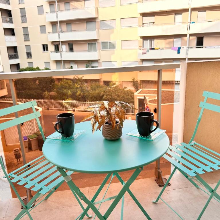 Paradis- 4 PERS, Neuf, Hyper centre ! Plage à 2 mn- Climatisé - Apartment mit 1 Schlafzimmer - 4