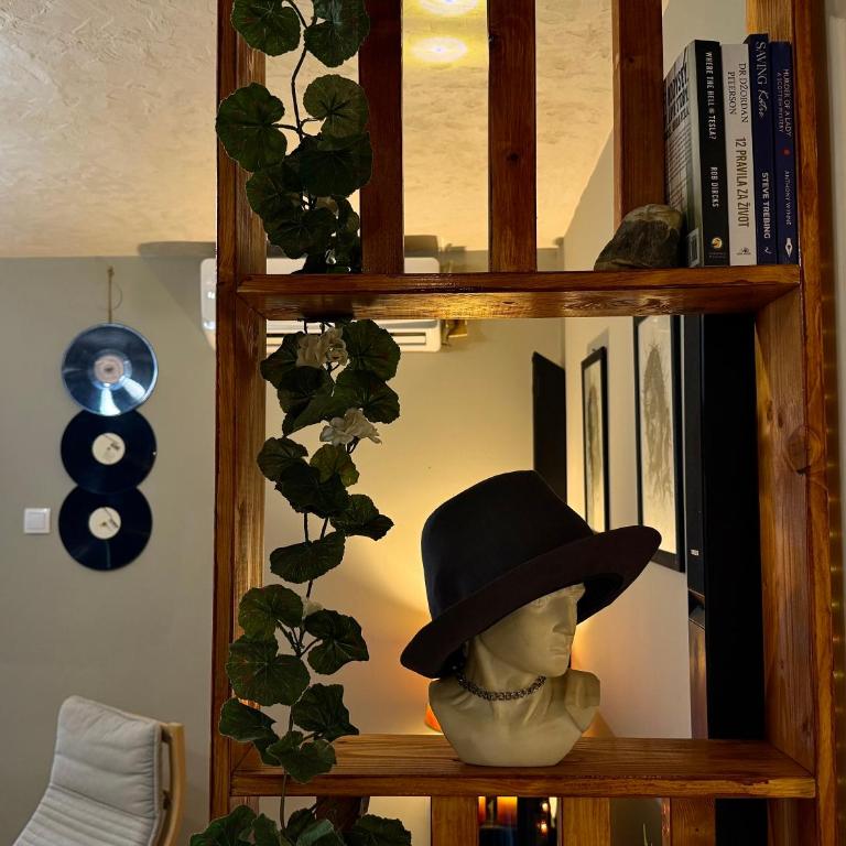 Spin Inn - Two-Bedroom House - 8