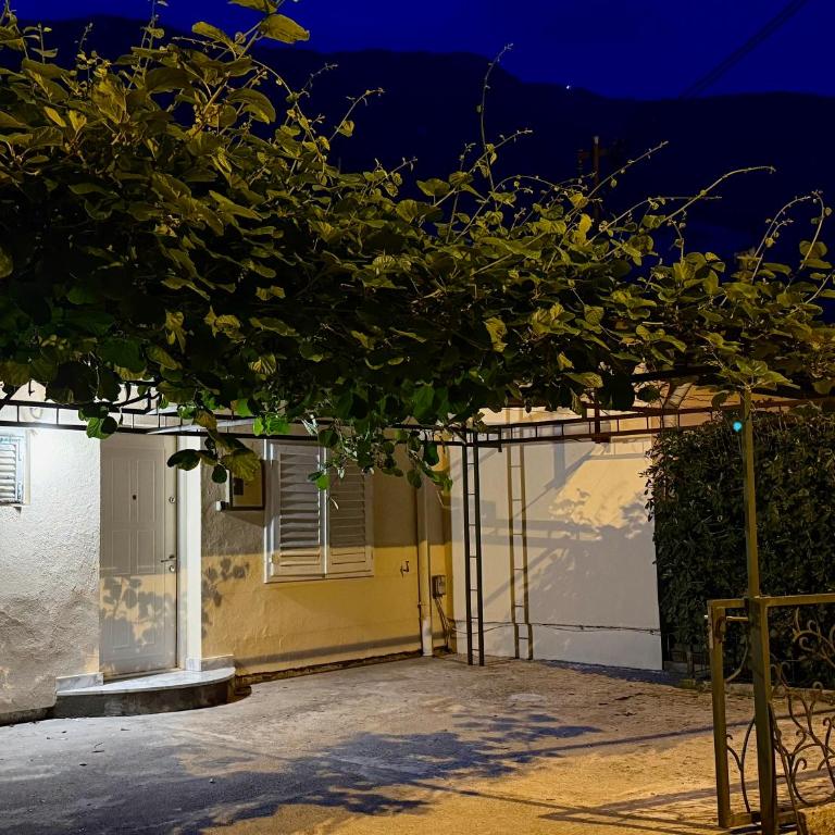 Spin Inn - Two-Bedroom House - 26
