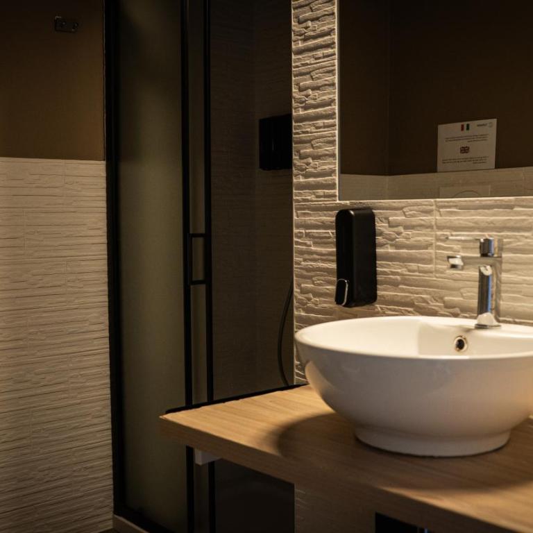Celeste Rooms - Boutique B&B with Breakfast near Via Etnea - Double Room with Private Bathroom - 8