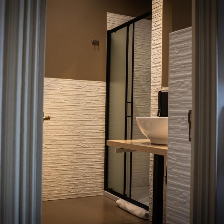 Celeste Rooms - Boutique B&B with Breakfast near Via Etnea - Double Room with Private Bathroom - 7