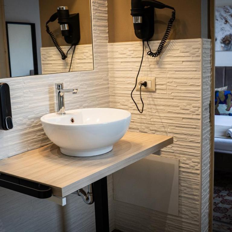 Celeste Rooms - Boutique B&B with Breakfast near Via Etnea - Double Room with Private Bathroom - 9
