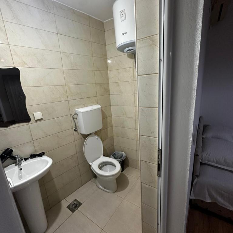 Sara s Apartments - Deluks Dvokrevetna Soba sa Bračnim Krevetom - 3