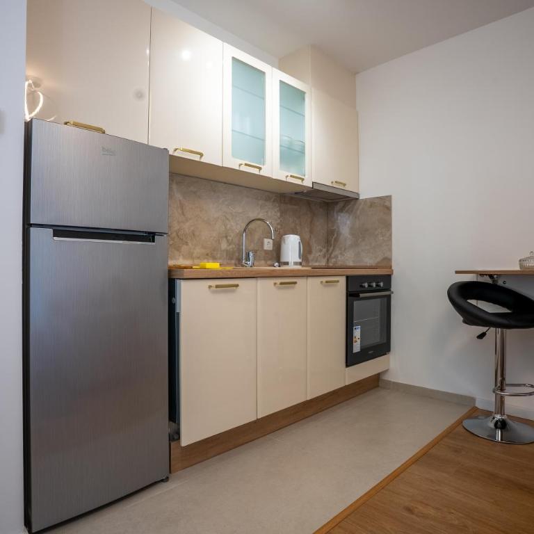 Urban Base - One-Bedroom Apartment - 13