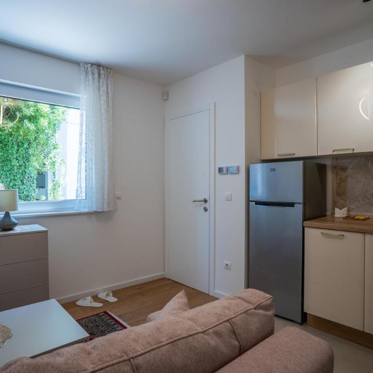 Urban Base - One-Bedroom Apartment - 5