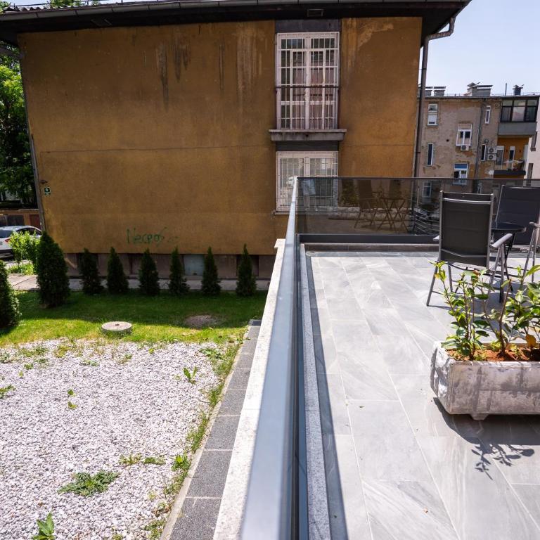 Urban Base - One-Bedroom Apartment - 36